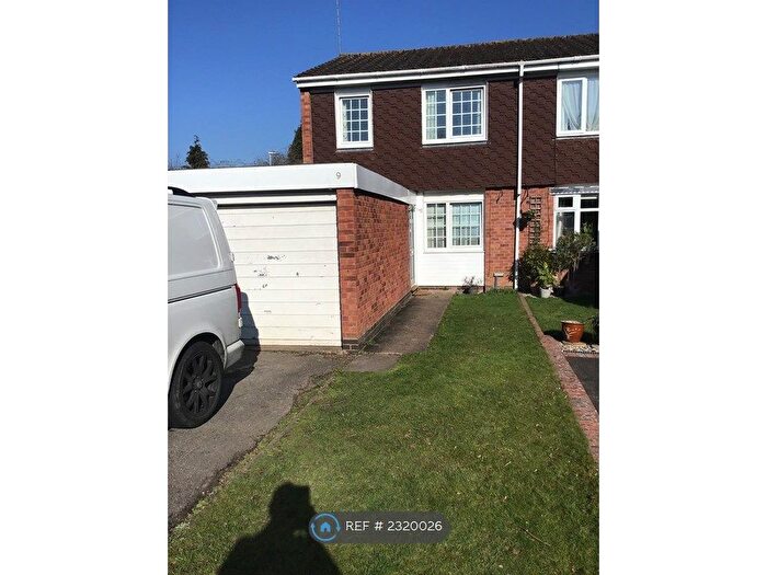 3 Bedroom Semi-Detached House To Rent In Blakemere Close, Redditch, B98