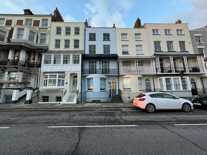 1 Bedroom Flat To Rent In Paragon, Ramsgate, CT11