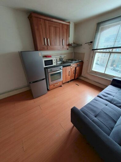 Studio To Rent In Brockley Road, London, SE4