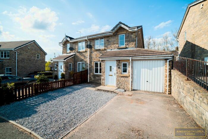 3 Bedroom Semi-Detached House To Rent In Begonia View, Regents Park, Lower Darwen, BB3