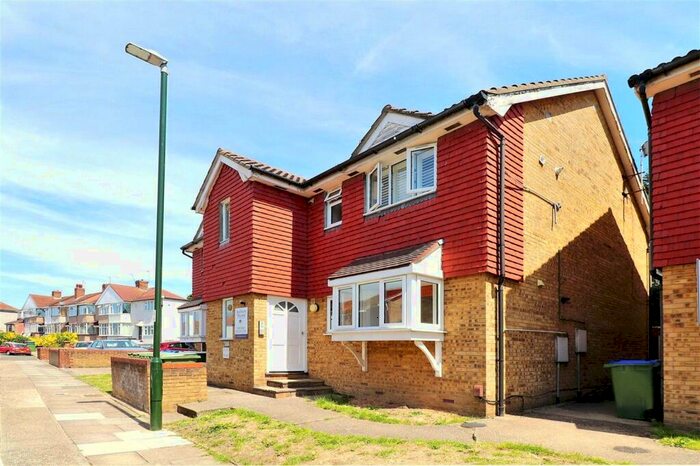 1 Bedroom Apartment To Rent In Sunland Avenue, South Bexleyheath, Kent, DA6