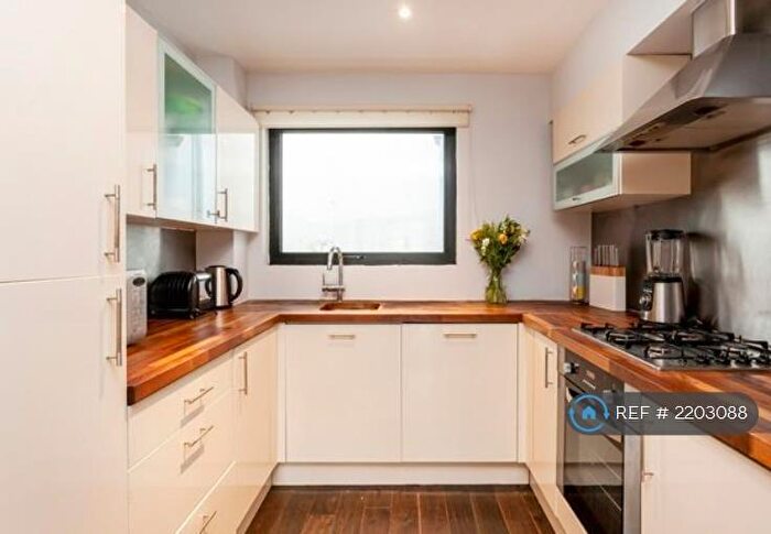 2 Bedroom Flat To Rent In City Road, London, EC1V