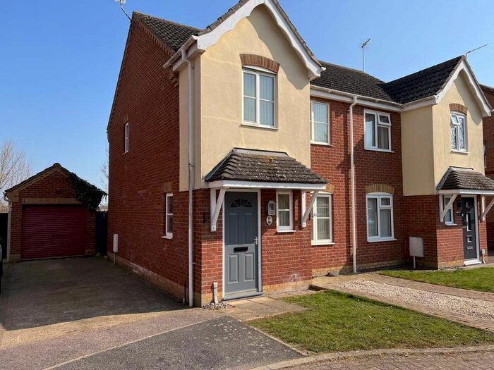 3 Bedroom Property To Rent In Heather Way, Worlingham, Beccles, NR34