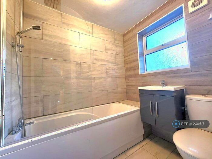 1 Bedroom Flat To Rent In The Avenue, London, E4