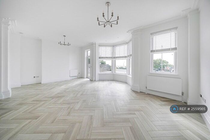 3 Bedroom Flat To Rent In Massandra Court, Weymouth, DT4