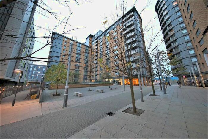 2 Bedroom Flat To Rent In Trentham Court, Victoria Road, North Acton, W3