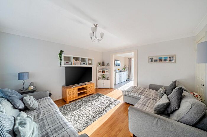 3 Bedroom Semi-Detached House For Sale In Clos Rhymni, Cwmrhydyceirw, Swansea, SA6