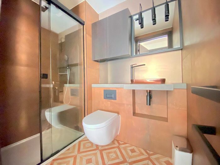 2 Bedroom Flat To Rent In Exchange Gardens, London, SW8