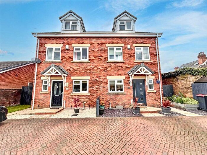 4 Bedroom Semi-Detached House For Sale In The Hill, Kirkby In Ashfield, NG17