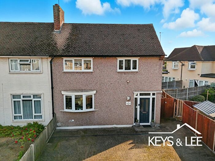 2 Bedroom End Of Terrace House For Sale In Elizabeth Close, Romford, RM7