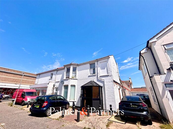 2 Bedroom Apartment For Sale In High Street, Clacton-on-Sea, Essex, CO15