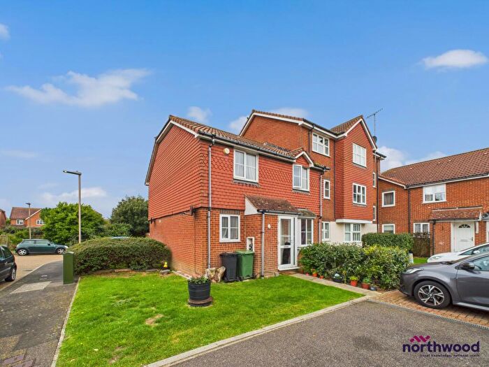 2 Bedroom End Of Terrace House To Rent In Hudson Close, Sovereign Harbour South, Eastbourne, BN23