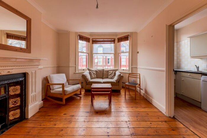 2 Bedroom Flat To Rent In Birnam Road, London, N4