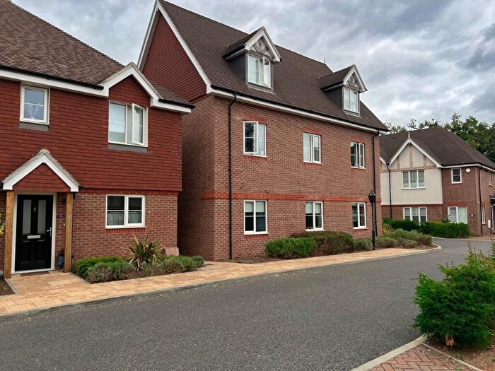 1 Bedroom Apartment For Sale In Pavilion Place, East Molesey, KT8