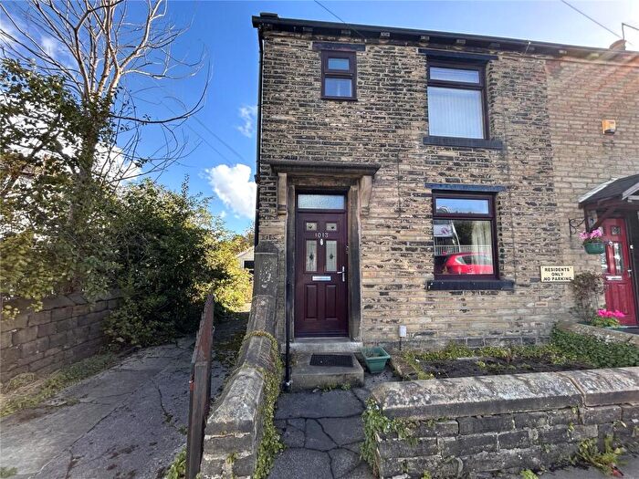 2 Bedroom End Of Terrace House For Sale In Manchester Road, Bradford, West Yorkshire, BD5