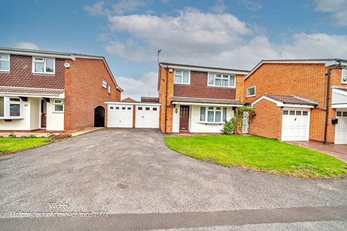 4 Bedroom Detached House For Sale In Sherringham Drive, Essington, Wolverhampton, WV11