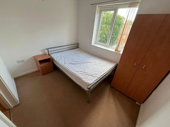 2 Bedroom Flat To Rent In Duke Street, Salford, M7