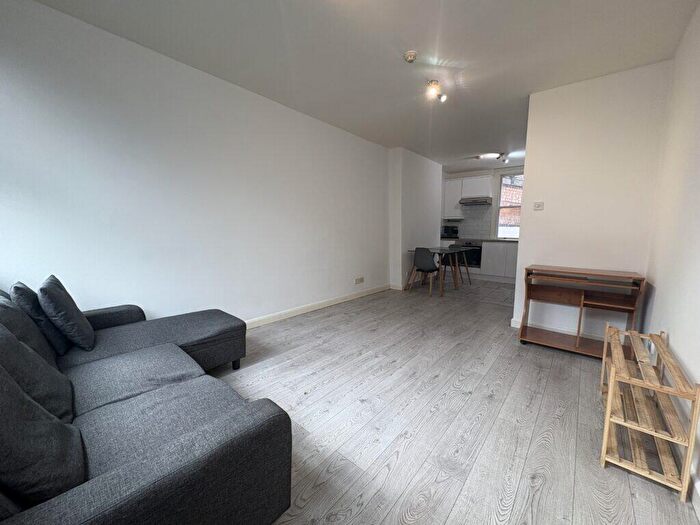 2 Bedroom Flat To Rent In Bedroom Flat – Caledonian Road, London, N1