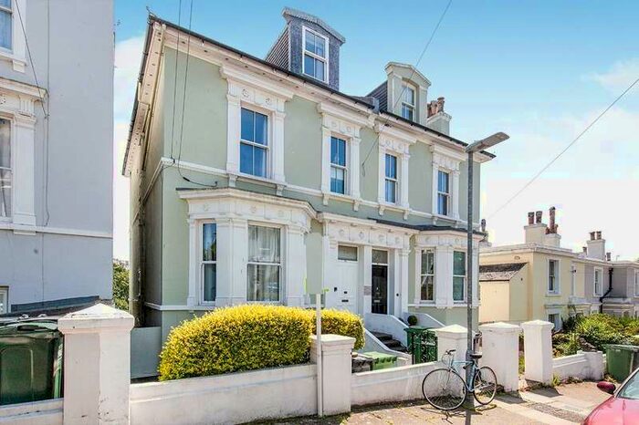 1 Bedroom Apartment To Rent In Quarry Road, Hastings, East Sussex, TN34