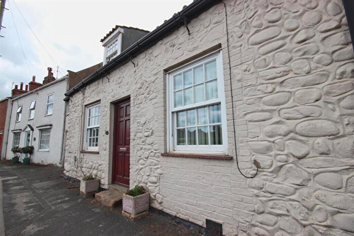 3 Bedroom Cottage For Sale In Southgate, Hornsea, HU18