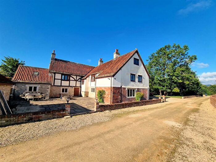 4 Bedroom Detached House For Sale In Little Common, North Bradley, Trowbridge, BA14