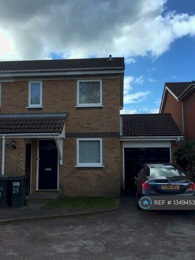 2 Bedroom End Of Terrace House To Rent In Heather Close, Gosport, PO13