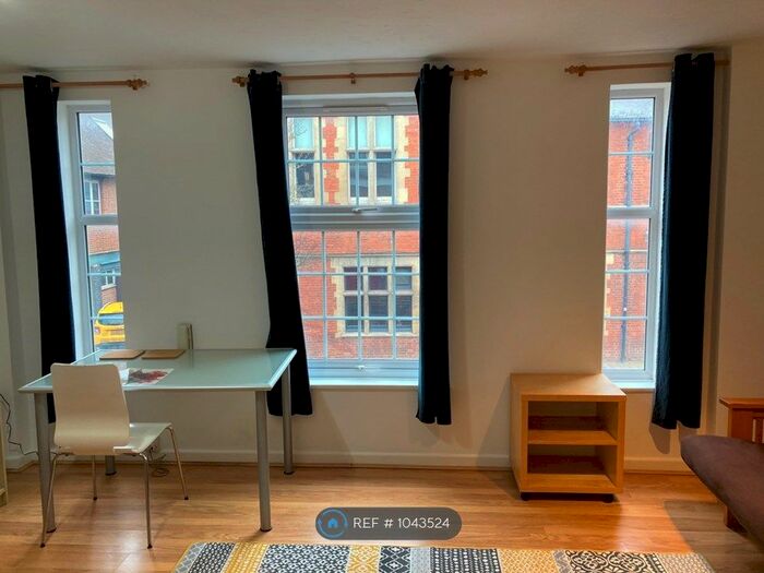 1 Bedroom Flat To Rent In Cowley Road, Oxford, OX4