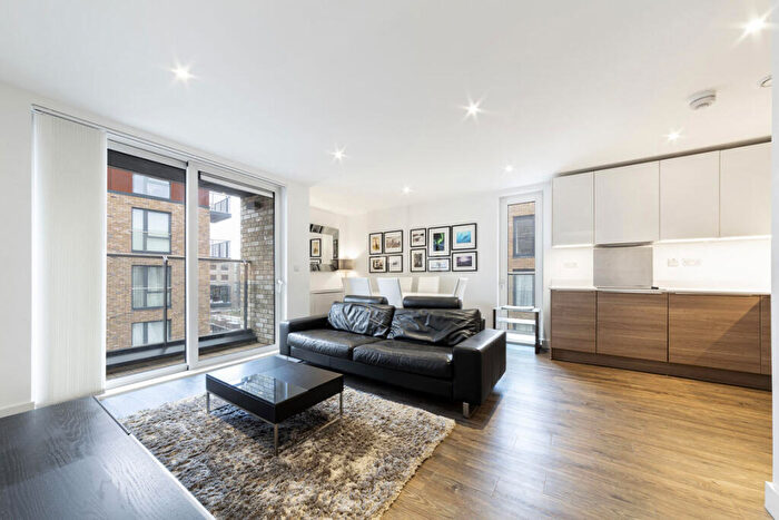 2 Bedroom Flat To Rent In Seafarer Way, Surrey Quays, SE16