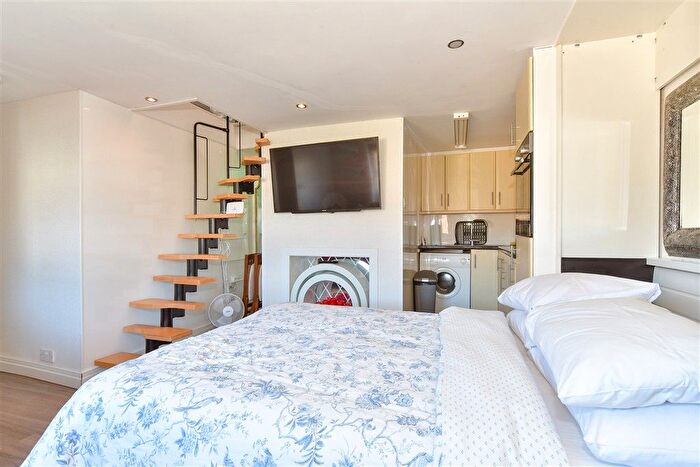 Studio For Sale In Union Street, Rochester, Kent, ME1