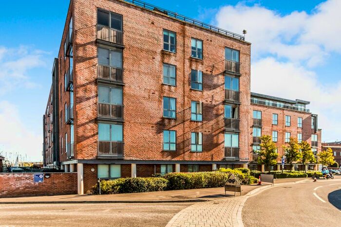 2 Bedroom Flat To Rent In Weevil Lane, Gosport, PO12