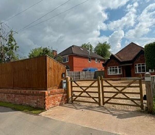 4 Bedroom Detached House To Rent In Hollow Lane, Shinfield, RG2
