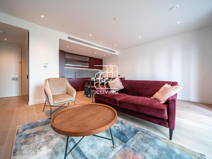 2 Bedroom Flat To Rent In Viaduct Gardens London, SW11
