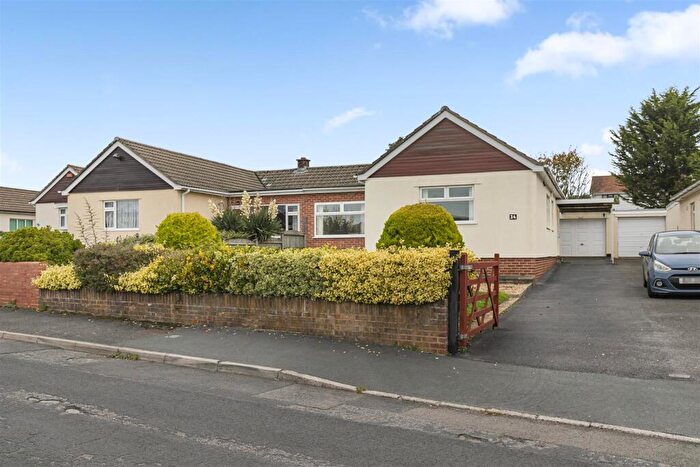3 Bedroom Semi-Detached Bungalow For Sale In Parkers Avenue, Wick, BS30