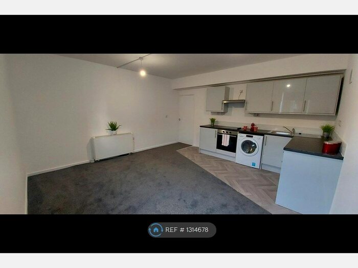 1 Bedroom Flat To Rent In Kingston Court Shopping Arcade, Cannock WS11