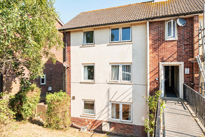 4 Bedroom Terraced House For Sale In Chickerell Road, Weymouth, DT4