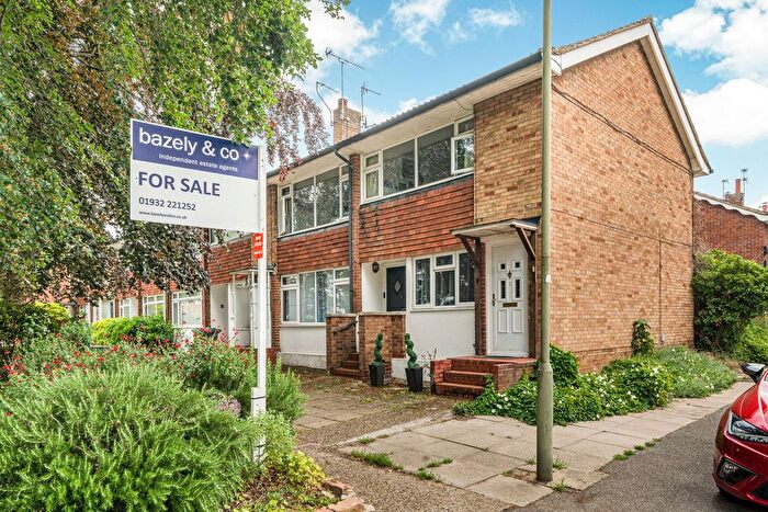 2 Bedroom Maisonette For Sale In High Street, Shepperton, TW17