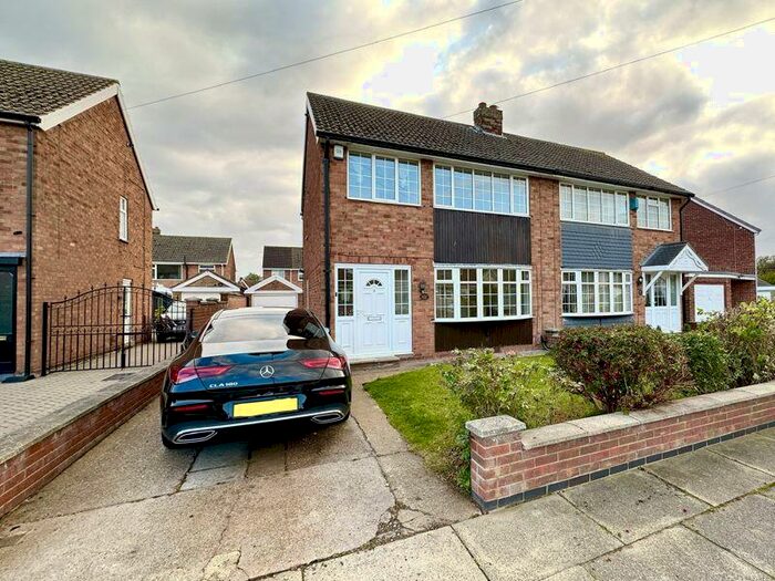 3 Bedroom Semi-Detached House To Rent In The Oval, Scartho, DN33