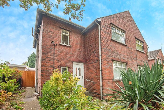 3 Bedroom Semi-Detached House For Sale In Broadway, East Dene, Rotherham, S65