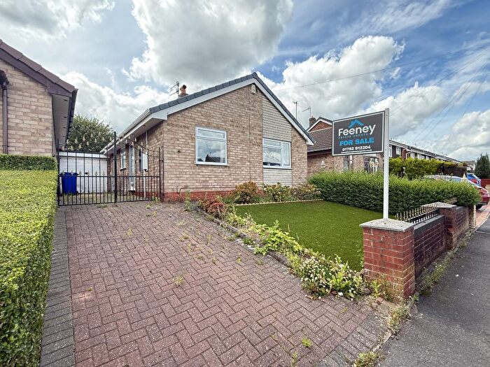 2 Bedroom Detached Bungalow For Sale In Kettering Drive, Eaton Park, Stoke On Trent, ST2