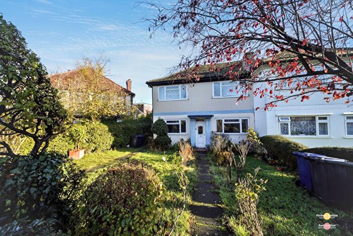 2 Bedroom Flat For Sale In A Goring Way, Greenford, Middlesex, UB6