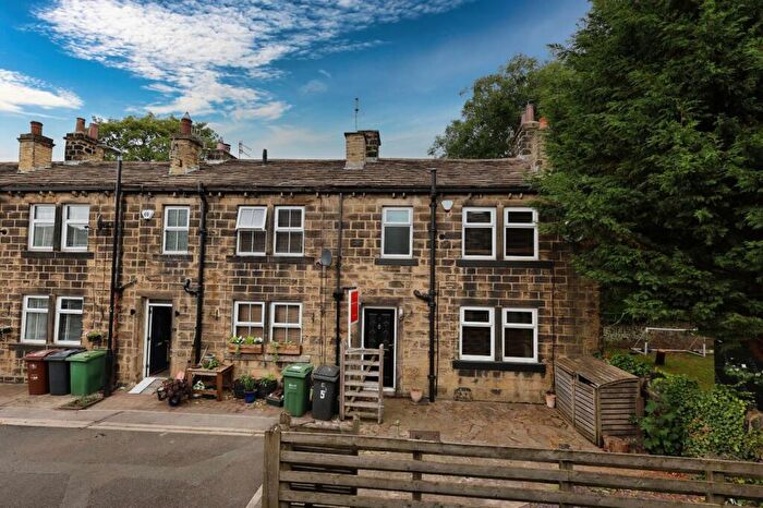 3 Bedroom End Of Terrace House For Sale In Lydgate Street, Calverley, Pudsey, West Yorkshire, LS28