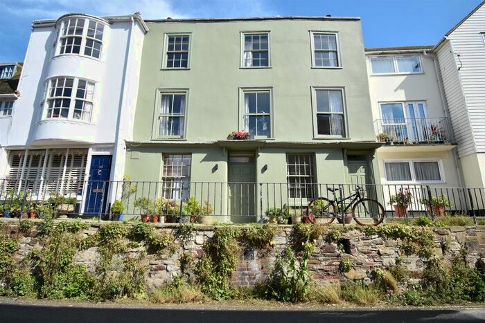 3 Bedroom Flat To Rent In All Saints Street, Hastings, TN34