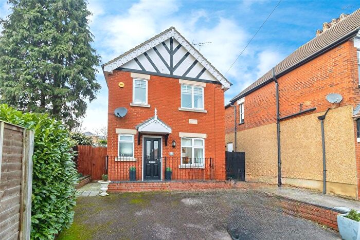 3 Bedroom Detached House For Sale In George Street, Leighton Buzzard, Bedfordshire, LU7