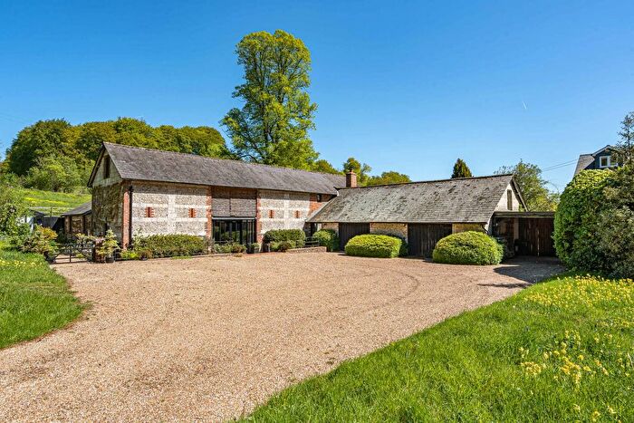 4 Bedroom Detached House For Sale In Basingstoke Road, Shalden, Alton, Hampshire, GU34