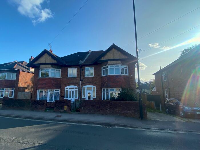 2 Bedroom Flat To Rent In Bitterne Road West, Southampton, SO18