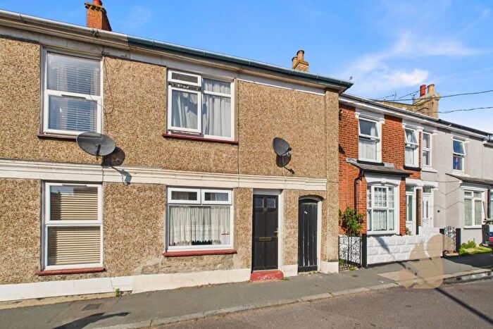 3 Bedroom End Of Terrace House For Sale In Station Road, Brightlinsea, CO7