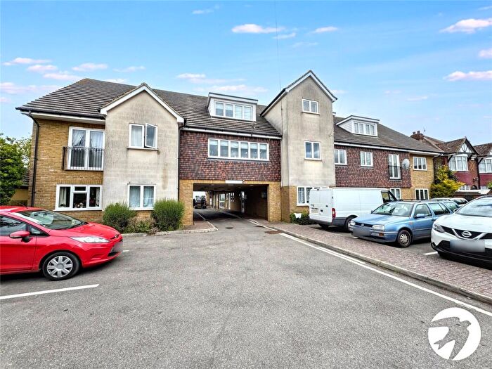 1 Bedroom Flat For Sale In London Road, Teynham, Sittingbourne, Kent, ME9
