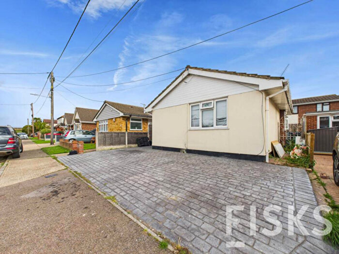 3 Bedroom Bungalow To Rent In Landsburg Road, Canvey Island, SS8