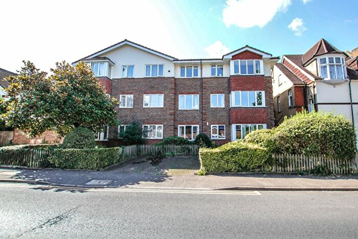 2 Bedroom Flat To Rent In Parkgate Road, Wallington, SM6