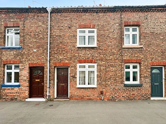 2 Bedroom Terraced House For Sale In Stammergate, Thirsk, YO7